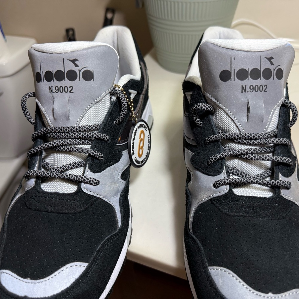 Diadora N9002 Raekwon Galaxy ๐ Black and White Men's Sneakers ๐ค๐ค๐ฌ ๐๐ค - Picture 14 of 17